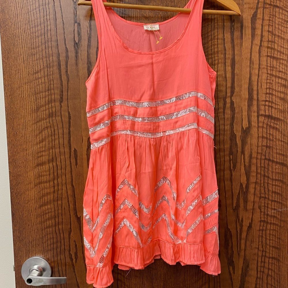 TEA & cup boho coral and lace inset ruffled‎ scoop neck sleeveless mini dress